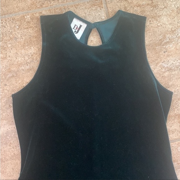 Green Velvet Sleeveless Holiday New Years Eve Fitted Dress Size M - Picture 8 of 9